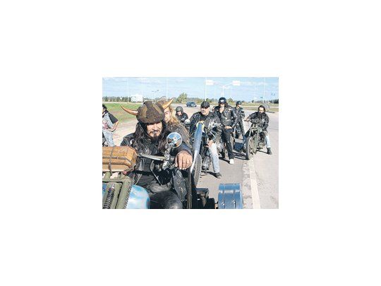José Celestino Campusano, conocedor del tema, es el director y guionista de «Vikingo», sobre las tribus urbanas motoqueras.