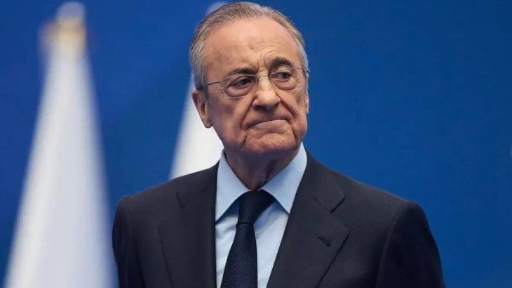 El perfil del técnico campeón del mundo es valorado por la dirigencia encabezada por Florentino Pérez, especialmente por su capacidad para gestionar planteles con grandes figuras, algo clave en un equipo que cuenta con nombres como Vinícius, Kylian Mbappé, Jude Bellingham y Federico Valverde.