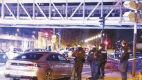 Tensión. El ataque se produjo en pleno corazón de París, cerca de la Torre Eiffel, en una zona muy concurrida por los turistas, y rápidamente se montó un operativo de seguridad.
