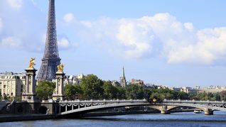 Francia. Por una huelga de trabajadores la Torre Eiffel se espera que este cerrada hasta el lunes.