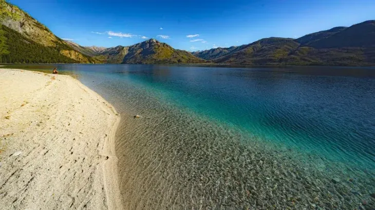 Este rincón patagónico también se destaca por sus playas. 