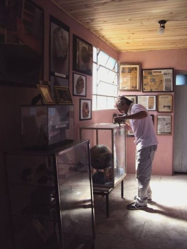 En el Museo del OVNI se exhibía un pie de momia proveniente del Perú. En el Museo del OVNI se exhibía un pie de momia proveniente del Perú.
