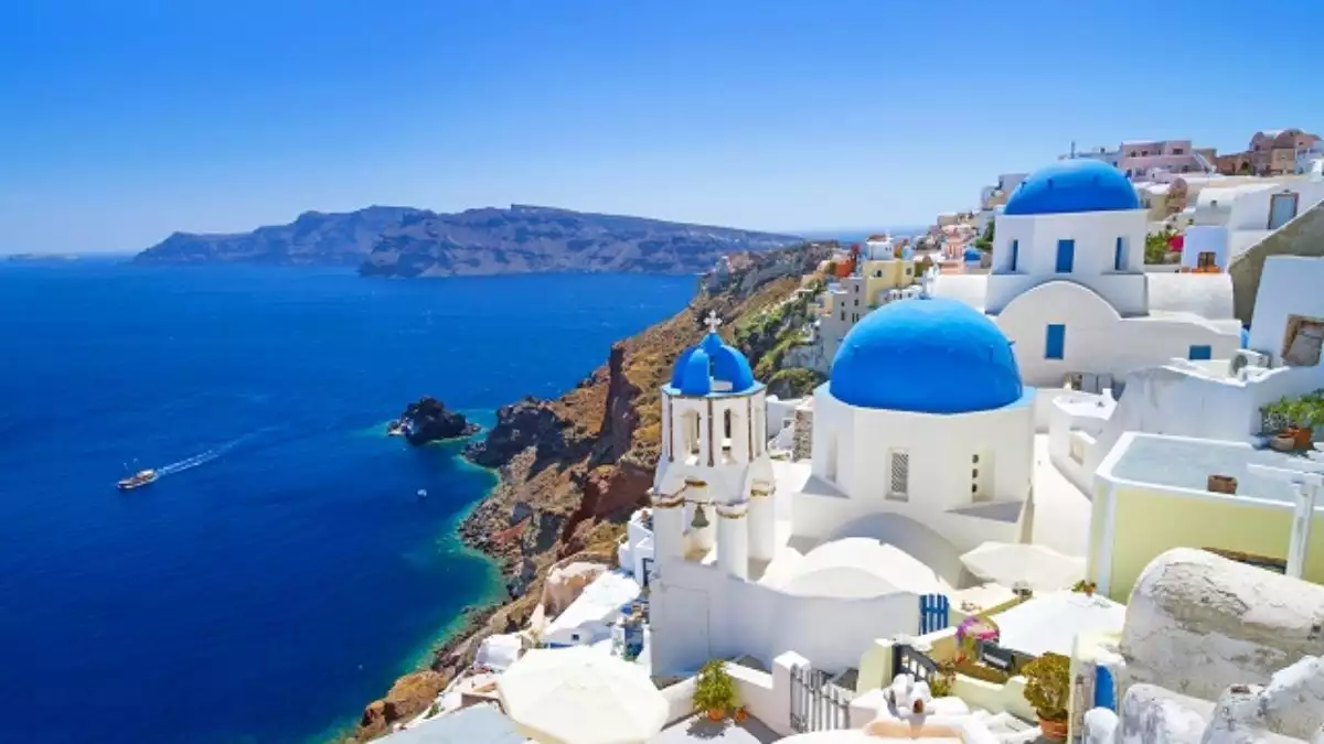 Emigrate: the list of surnames that facilitate the process of Greek citizenship