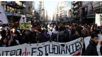 Estudiantes pedirán la baja de la reforma educativa ante el Gobierno de la Ciudad