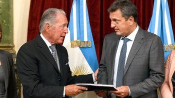 la actividad industrial volvio a caer y massa se reunira con los empresarios de la uia