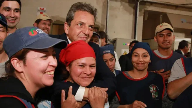 Sergio Massa estuvo con sectores productivos de General Roca.