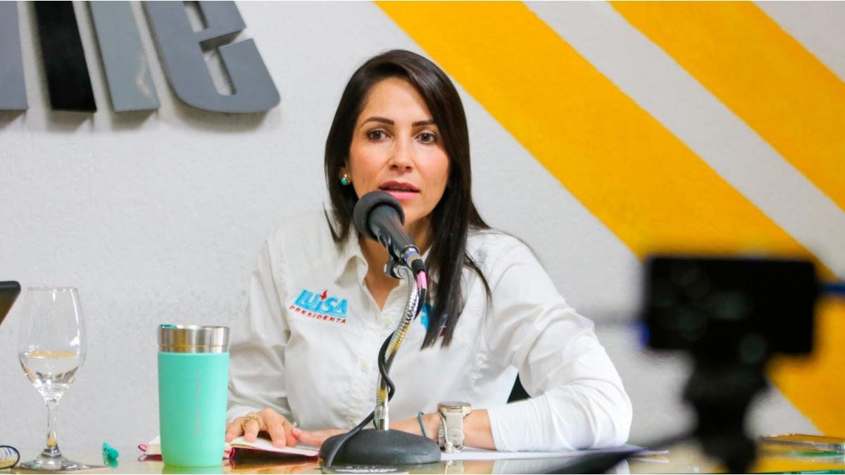 the correista candidate is protected by the armed forces