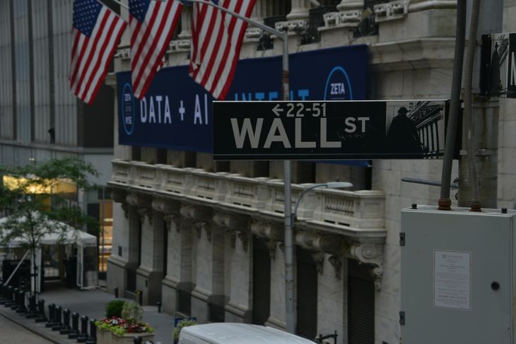 Wall Street empieza a poner el foco fuera de las principales tecnológicas que apuestan a la IA. Wall Street empieza a poner el foco fuera de las principales tecnológicas que apuestan a la IA.