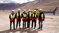 El secretario de Minería, Luis Lucero, voló a la Cordillera de los Andes con diplomáticos alemanes y funcionarios de San Juan.&nbsp;