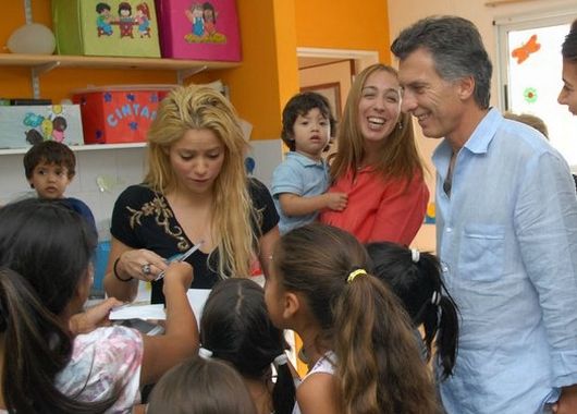 Shakira visitó junto a Macri un Centro de Primera Infancia (foto 1)