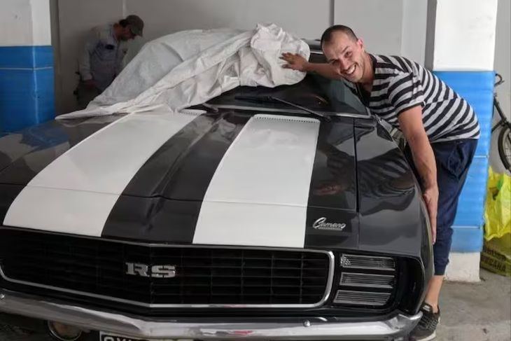 Mientras que algunos participantes de Gran Hermano continúan en los medios, Emanuel decidió continuar con su pasión por los autos clásicos Mientras que algunos participantes de Gran Hermano continúan en los medios, Emanuel decidió continuar con su pasión por los autos clásicos