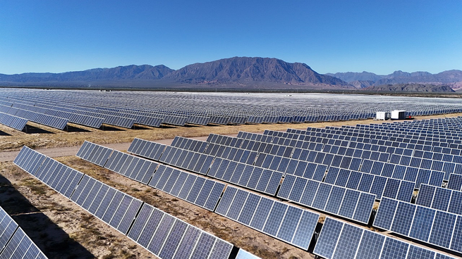 La Ley 27.191 -que reemplaza en parte la 26.190- establece que para el 31 de diciembre de 2025 las fuentes renovables deben cubrir al menos el 20% del consumo eléctrico. 