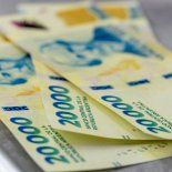 Los salarios registrados, que incluyen los privados y los públicos, aumentaron apenas 1,3% promedio durante septiembre. Los salarios registrados, que incluyen los privados y los públicos, aumentaron apenas 1,3% promedio durante septiembre.