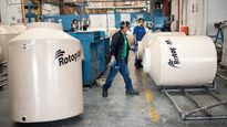 quien es el dueno de rotoplas, el imperio de almacenamiento, transporte y saneamiento de agua