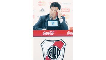 Daniel Passarella dijo que «la prioridad de River es pagar las deudas y mantener la categoría». El campeonato está en segundo plano.