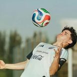 Julián Álvarez se entrenó el miércoles en el gimnasio junto a uno de los fisioterapeutas del plantel. Julián Álvarez se entrenó el miércoles en el gimnasio junto a uno de los fisioterapeutas del plantel.