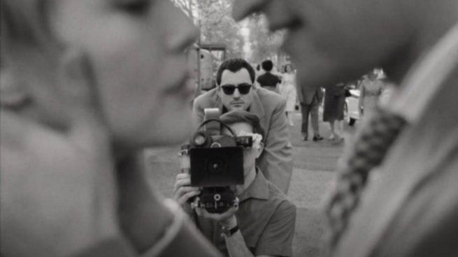 Guillaume Marbeck como Jean-Luc Godard en Nouvelle vague, de Richard Linklater