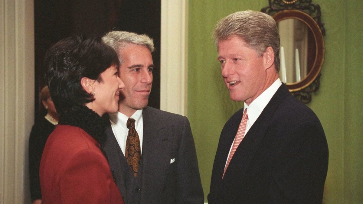 Like Donald Trump, they report that Bill Clinton also sent him happy birthday letters