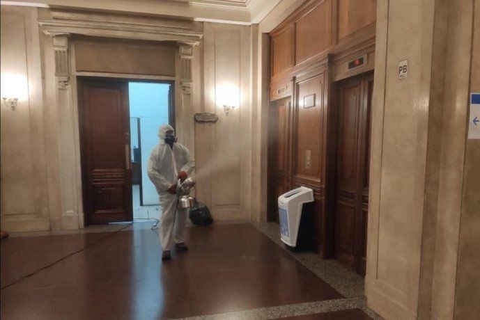 Desinfección exhaustiva en el Palacio Legislativo y edificios anexos del Senado.