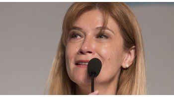 Consultada sobre la inseguridad en la provincia de Buenos Aires y el envío de efectivos anunciado por el Gobierno, afirmó que la gestión de Mauricio Macri “dejó pasar demasiados meses y nos complicaron mucho. Ellos blindaron la Ciudad de Buenos Aires y el delito se trasladó todo al Conurbano”.
