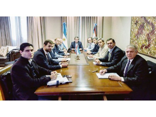 consensos. Tras albergar días atrás a una “liguilla” de gobernadores, la porteña Casa de Entre Ríos recibió ayer a 11 ministros de Economía de la Oposición, que buscaron aunar una postura frente al Presupuesto 2019.