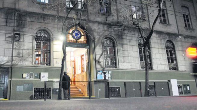 Los dos alumnos heridos siguen internados.