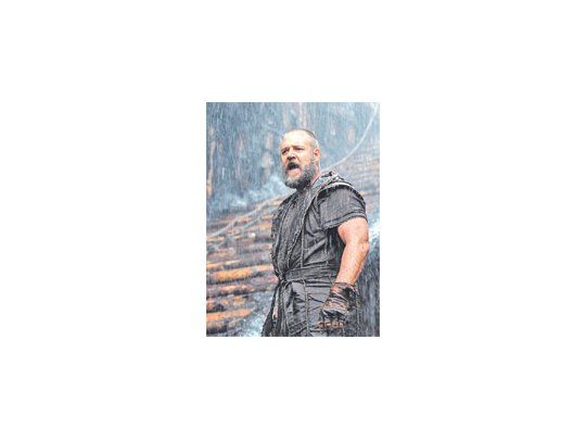 Russell Crowe, de gladiador a Noé en la producción bíblica no convencional, que fue prohibida en cuatro países musulmanes. El actor está empeñado en que Francisco bendiga el film.