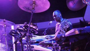 George Funky Brown tenia 74 años.