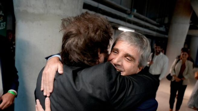 Javier Milei felicitó a Luis Caputo por el dato de inflación.