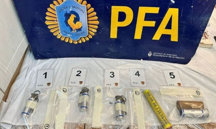 Material incautado por la Policía Federal en el domicilio. Material incautado por la Policía Federal en el domicilio.