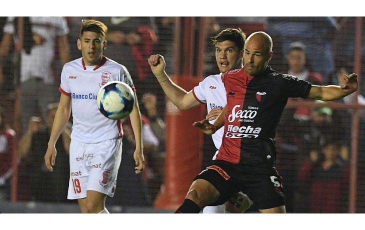 Huracán festejó de la mano de su delantero estrella