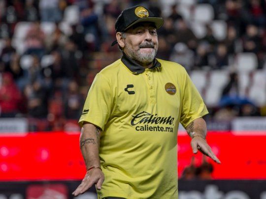 Diego Maradona quiere dirigir en Argentina.