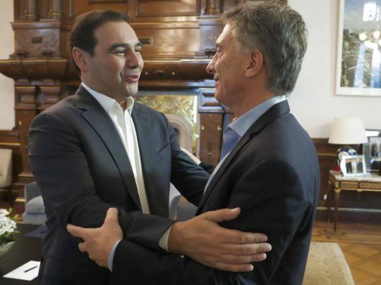 Gustavo Valdés junto a Mauricio Macri en la Casa Rosada.