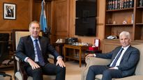 Diego Santilli y Claudio Poggi se reunieron en la Casa Rosada.