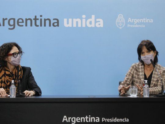Cecilia Todesca y Mercedes Marcó del Pont en Casa Rosada.