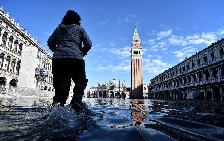 La Laguna de Venecia está conectada al Mar Adriático.