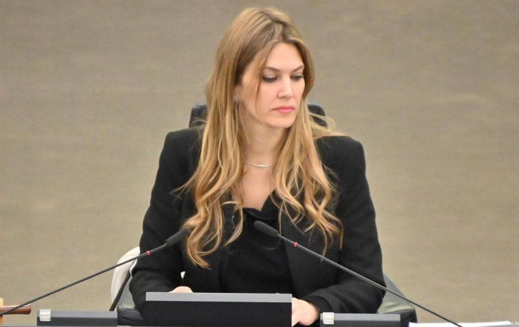 Parlamento Europeo suspende a su vicepresidenta detenida por sospechas de corrupción.