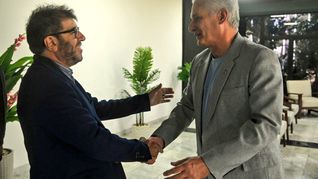 El presidente del Frente Amplio, Fernando Pereira, se reunió con el mandatario de Cuba, Miguel Díaz-Canel. El presidente del Frente Amplio, Fernando Pereira, se reunió con el mandatario de Cuba, Miguel Díaz-Canel.