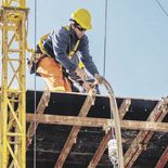 La construcción fue uno de los sectores más golpeados por el ajuste del Gobierno, debido al cese de la obra pública.  La construcción fue uno de los sectores más golpeados por el ajuste del Gobierno, debido al cese de la obra pública.