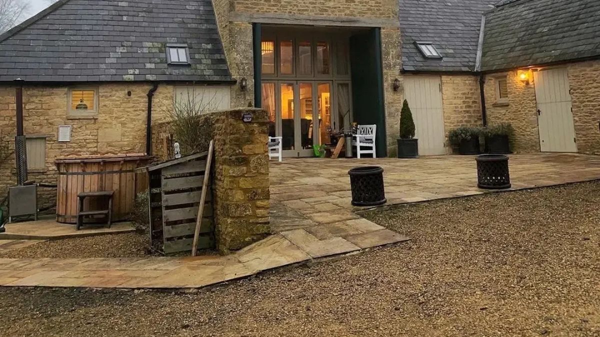 The luxurious mansion of the creator of OnlyFans: country style, gym, sauna, home cinema and games room