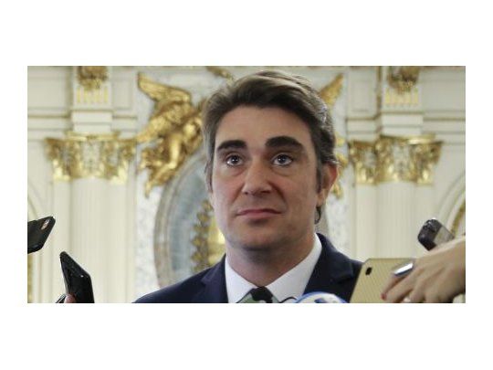 El ministro de Energía afirmó sobre las boletas que la diferencia entre lo que nos cuesta y pagamos es de 2 a 1. Nos cuesta el doble de lo que estamos pagando. Ahí debemos seguir con una corrección.