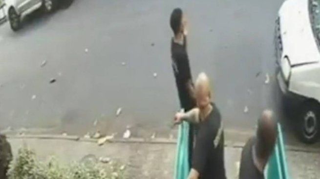 Abogada argentina detenida en Brasil por gestos racistas: se conoció un nuevo video del incidente.