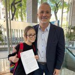 El menor presentó su pedido junto a su abogado, el letrado Andrés Gil Domínguez. El menor presentó su pedido junto a su abogado, el letrado Andrés Gil Domínguez.