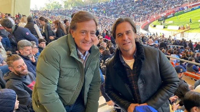 Lacalle Pou estuvo junto al gobernador de Mendoza, Rodolfo Suárez.