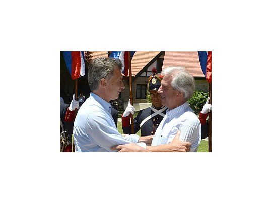 Uruguay es el primer destino de la agenda internacional de Macri en 2016