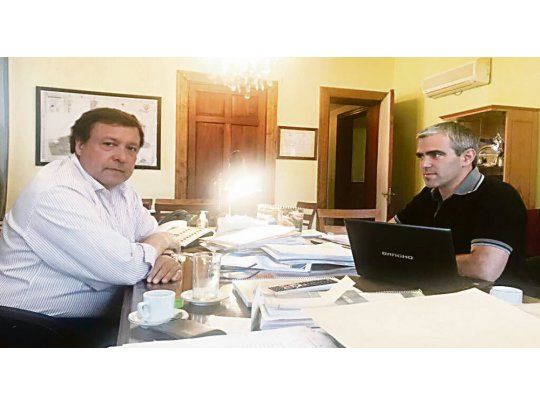 Análisis. El gobernador rionegrino Alberto Weretilneck pulió en las últimas horas la presentación en la Corte con el Fiscal de Estado provincial, Julián Fernández Eguía.