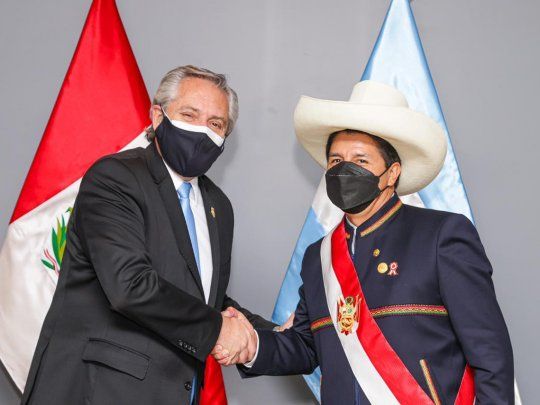 Alberto Fernández y Pedro Castillo. 