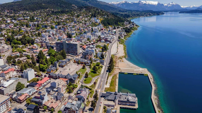El Lago Nahuel Huapi en San Carlos de Bariloche.