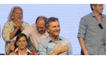 Exultante. Mauricio Macri al arribar al búnker de Cambiemos.