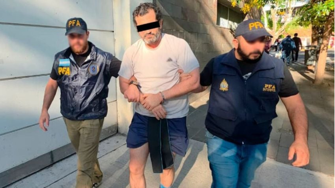 El momento de la detención de Fernando N en Buenos Aires.